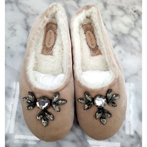 Joyfolie Ameline Plush Slipper - NWT